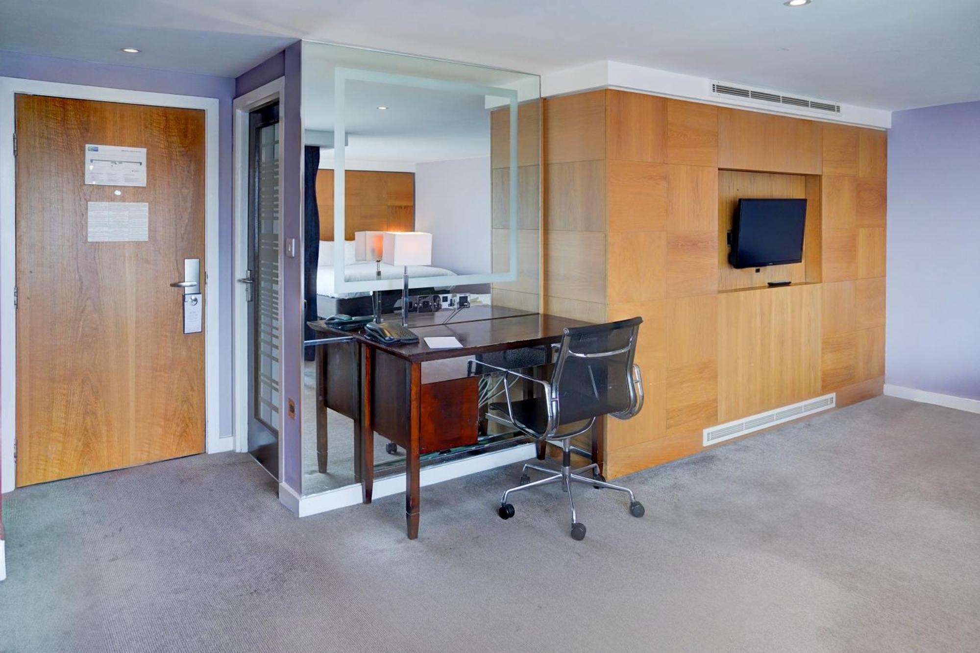 Belvilla Crewe City Centre Hotel Lifestyle Buitenkant foto