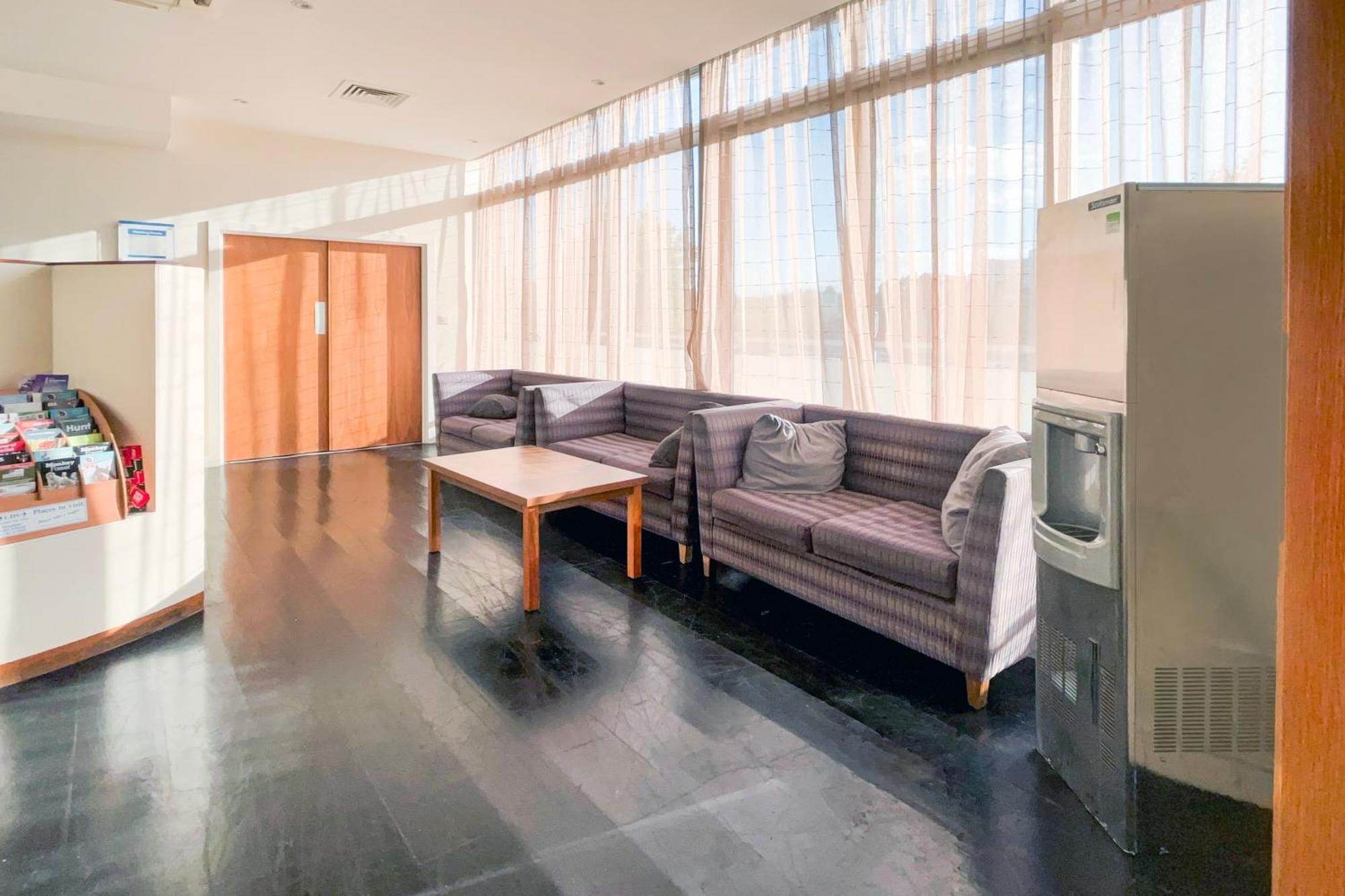 Belvilla Crewe City Centre Hotel Lifestyle Buitenkant foto