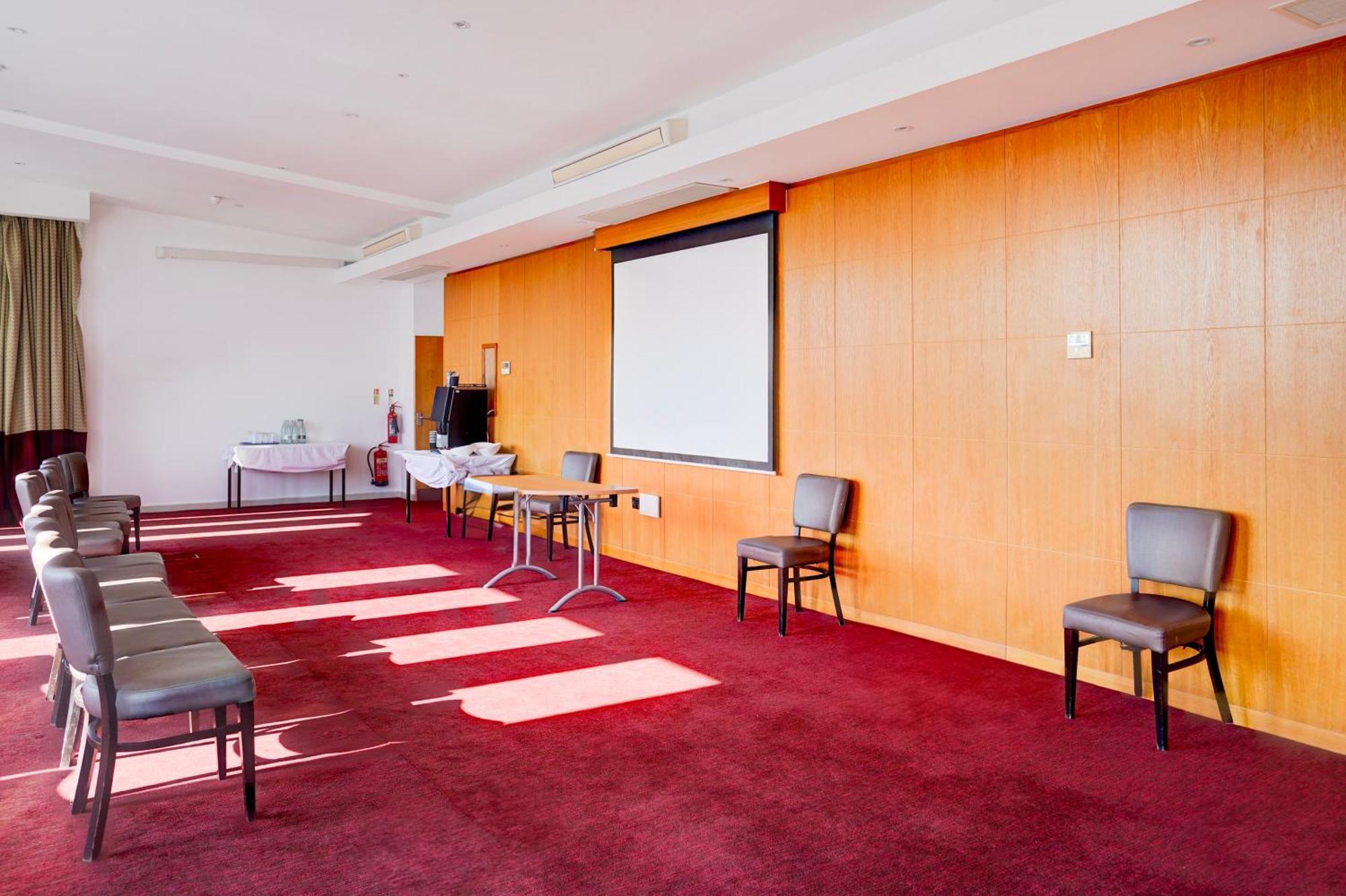 Belvilla Crewe City Centre Hotel Lifestyle Buitenkant foto